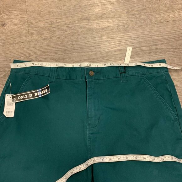 Charles and a Half Shorts Men's Size 38 Forest Green Flat Front Casual Chino - Picture 4 of 9
